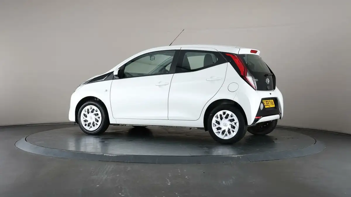 2019-toyota-aygo-10-vvt-i-x-play-tss-x-shift-big-66