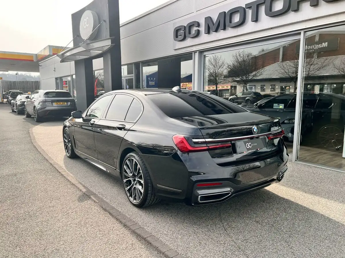 2022-bmw-7-series-30td-730d-m-sport-big-2