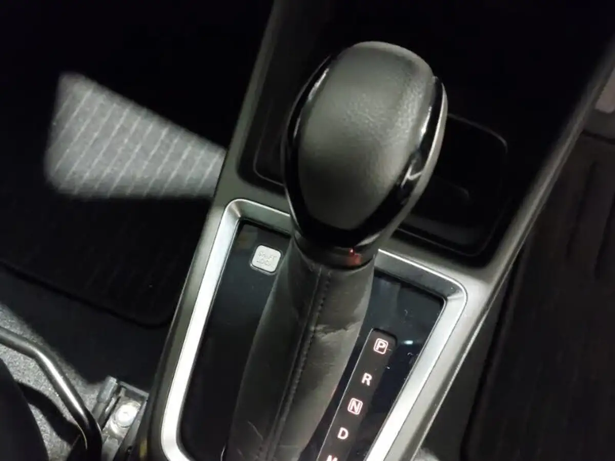 2022-suzuki-swift-12-dualjet-sz5-cvt-big-12