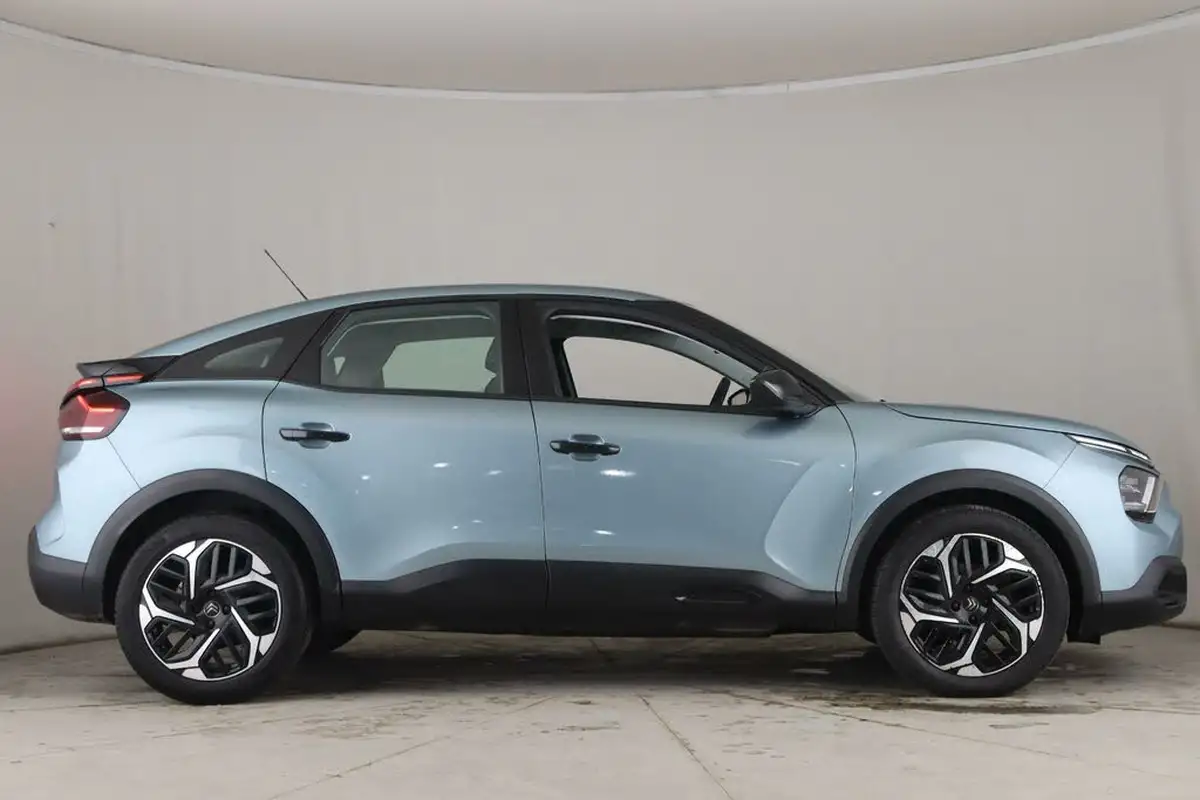 2021-citroen-c4-12-puretech-sense-big-6