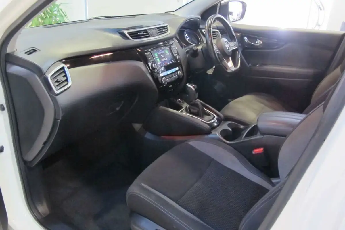 2019-nissan-qashqai-13-dig-t-acenta-premium-160ps-dct-big-40