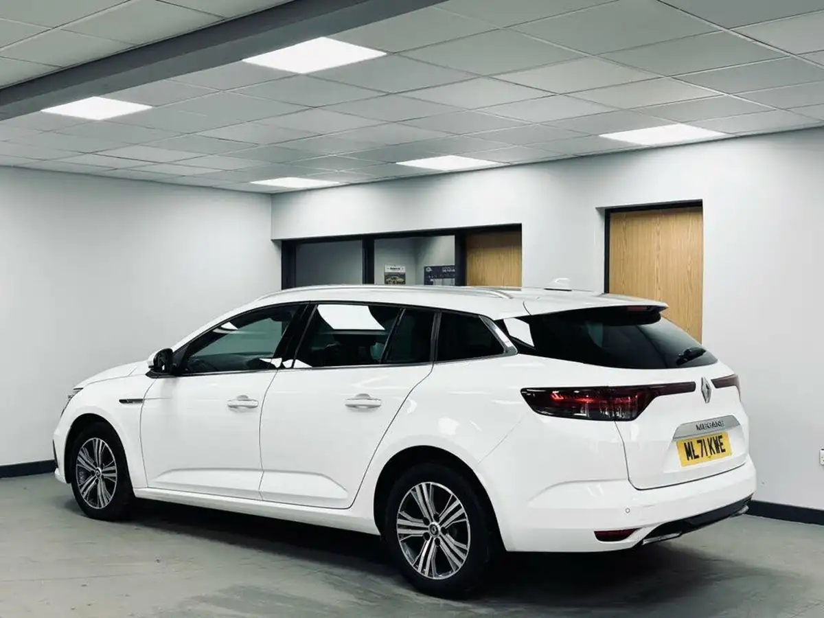2021-renault-megane-15dci-iconic-sport-tourer-big-5