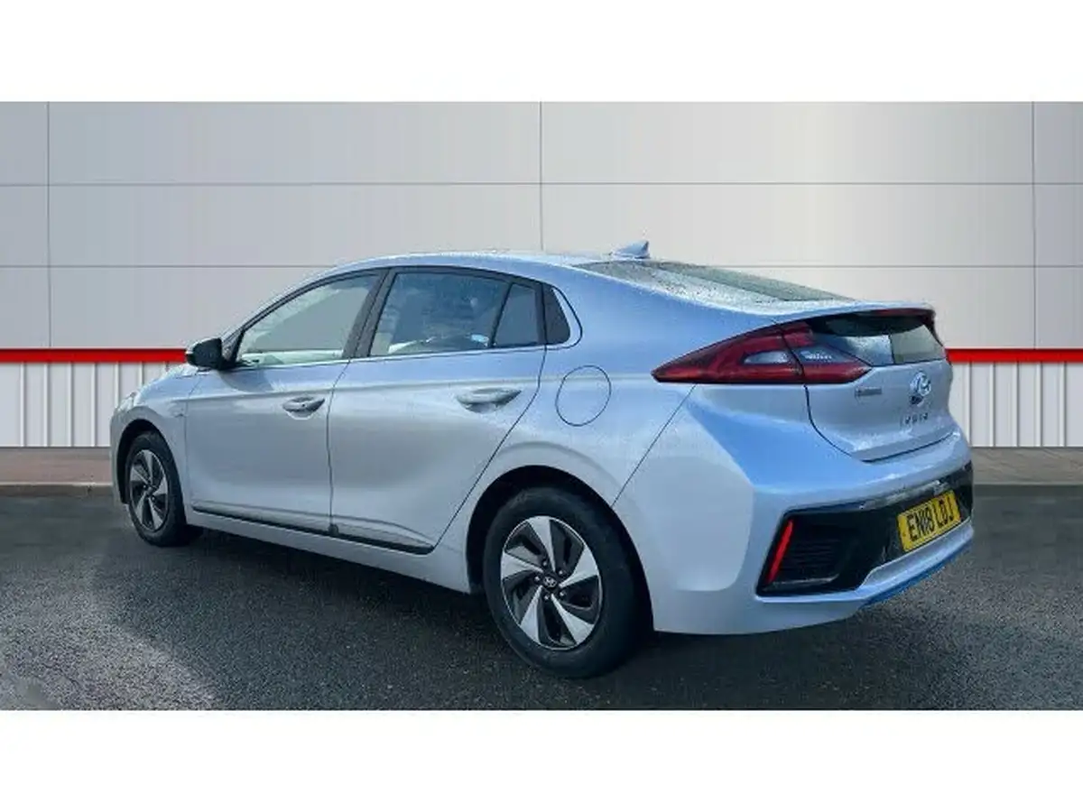 2018-hyundai-ioniq-16-gdi-premium-hybrid-big-1