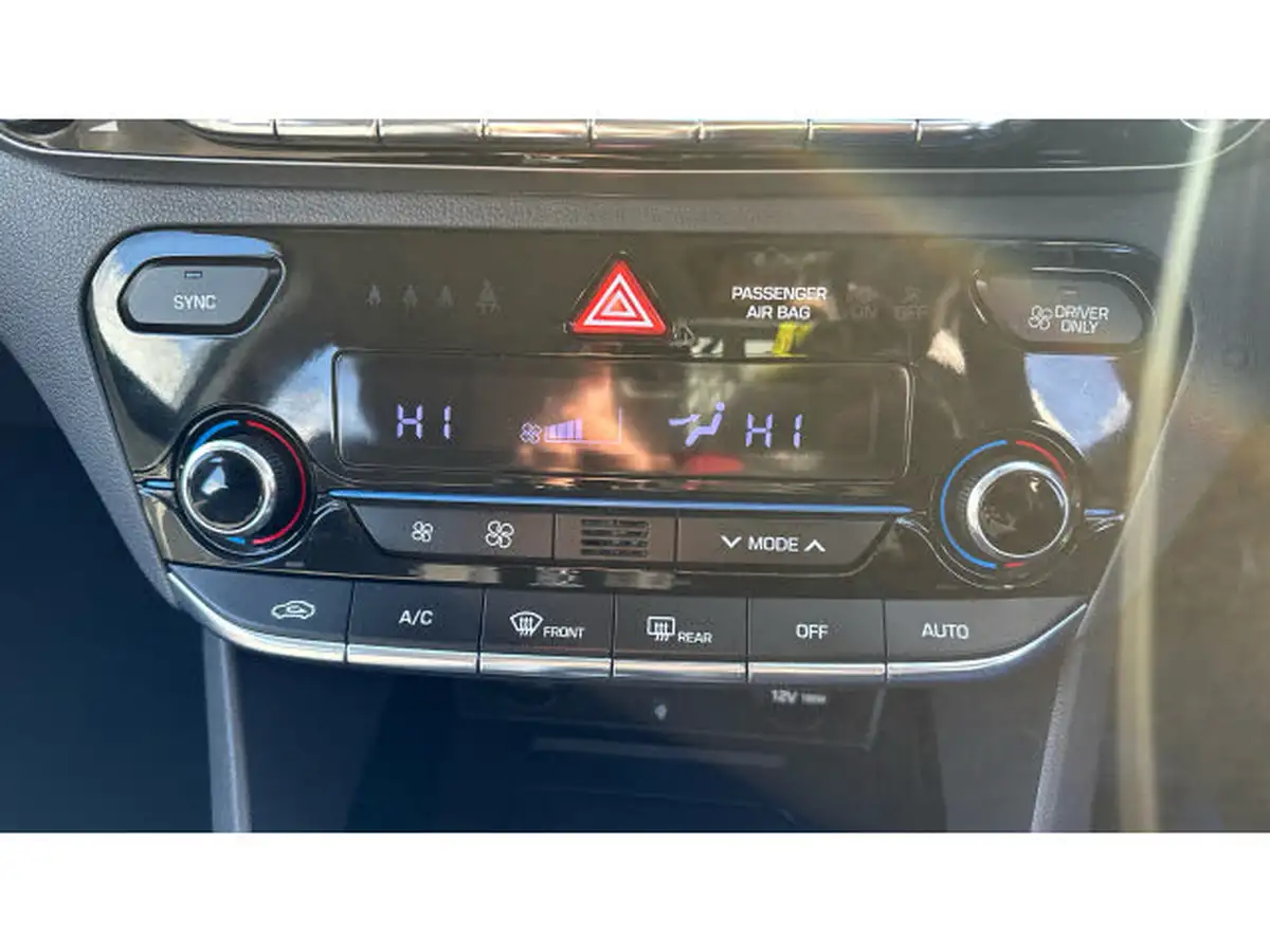2018-hyundai-ioniq-16-gdi-premium-hybrid-big-25