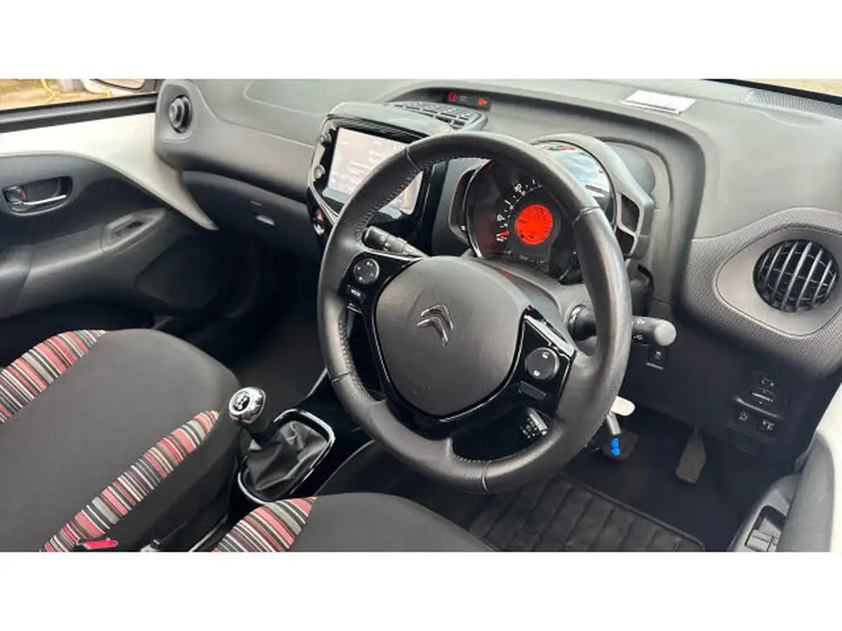 2021-citroen-c1-10-vti-shine-5d-big-10
