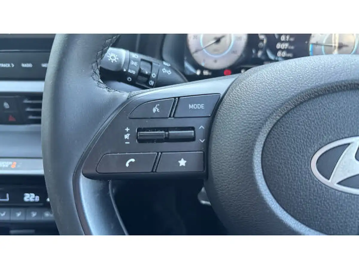 2024-hyundai-i20-10-t-gdi-premium-dct-big-22