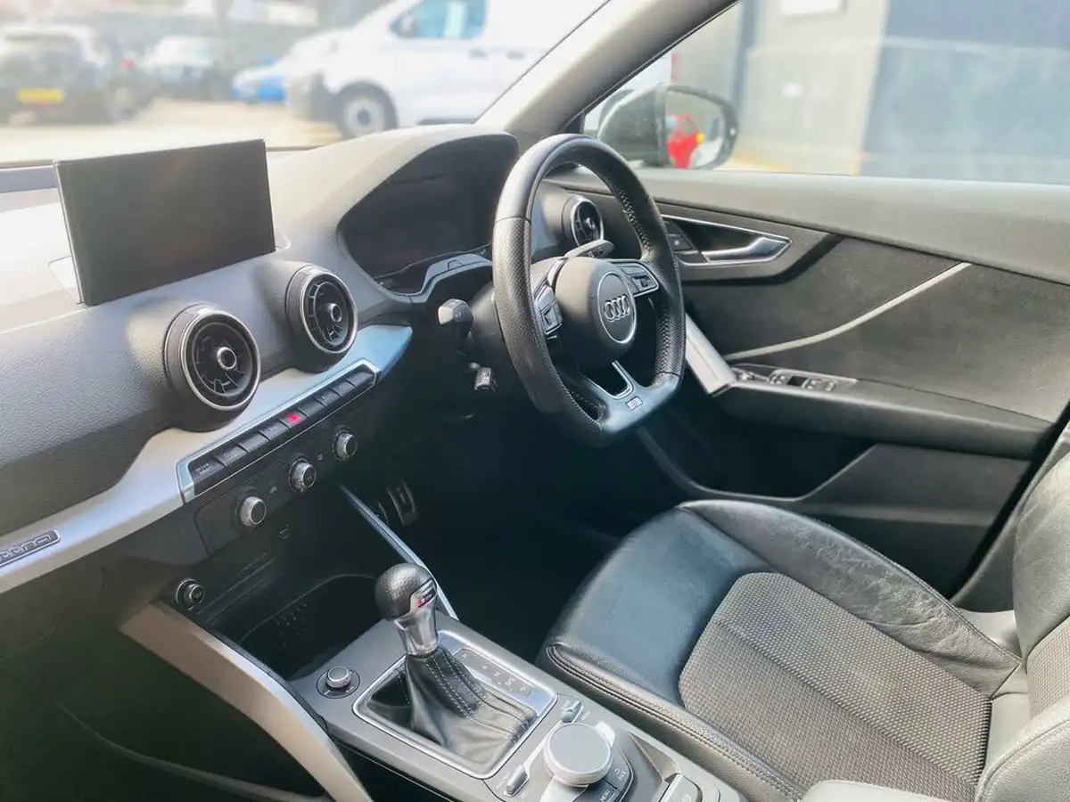 2018-audi-q2-20-tdi-s-line-big-1