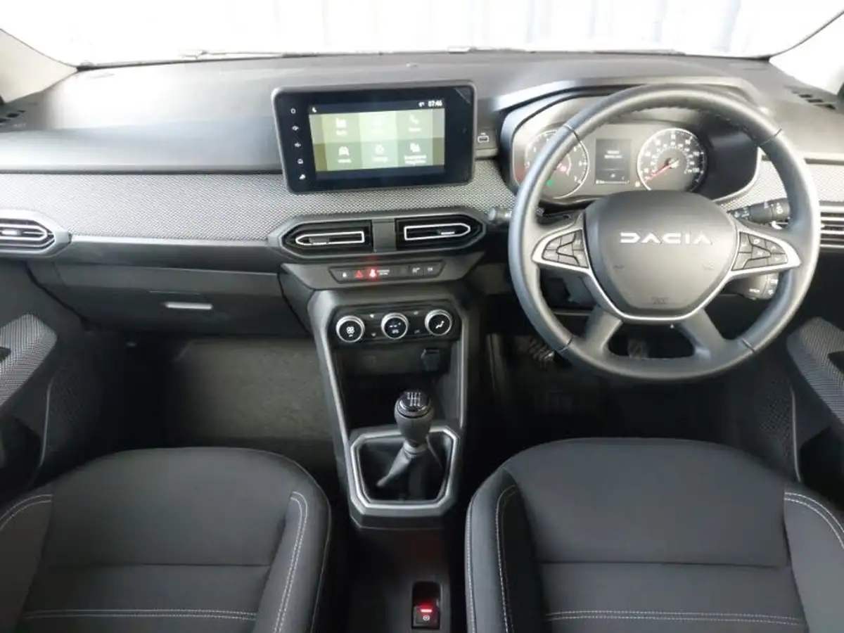 2023-dacia-jogger-10-tce-expression-big-2