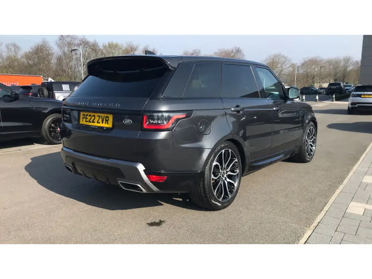 2022-land-rover-range-rover-sport-30-d300-hse-silver-big-38