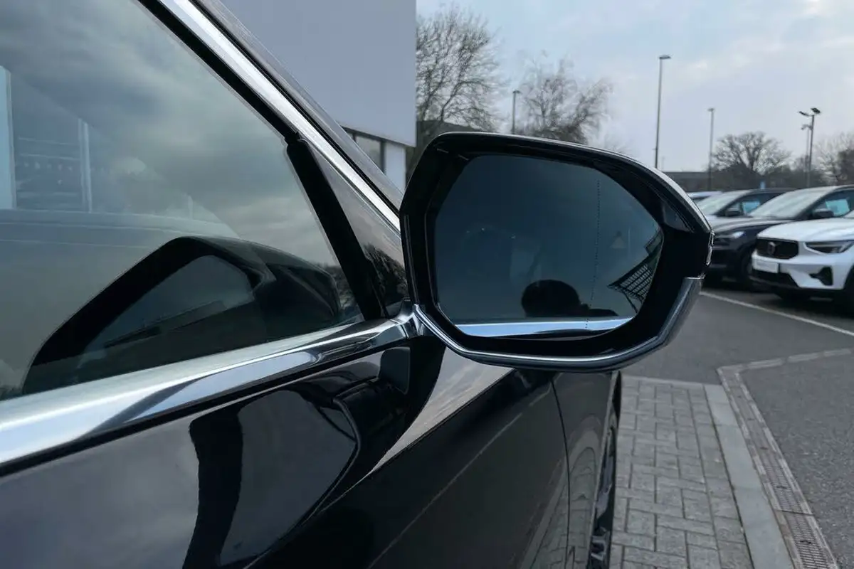 2023-bmw-7-series-e-i7-xdrive60-excellence-big-17