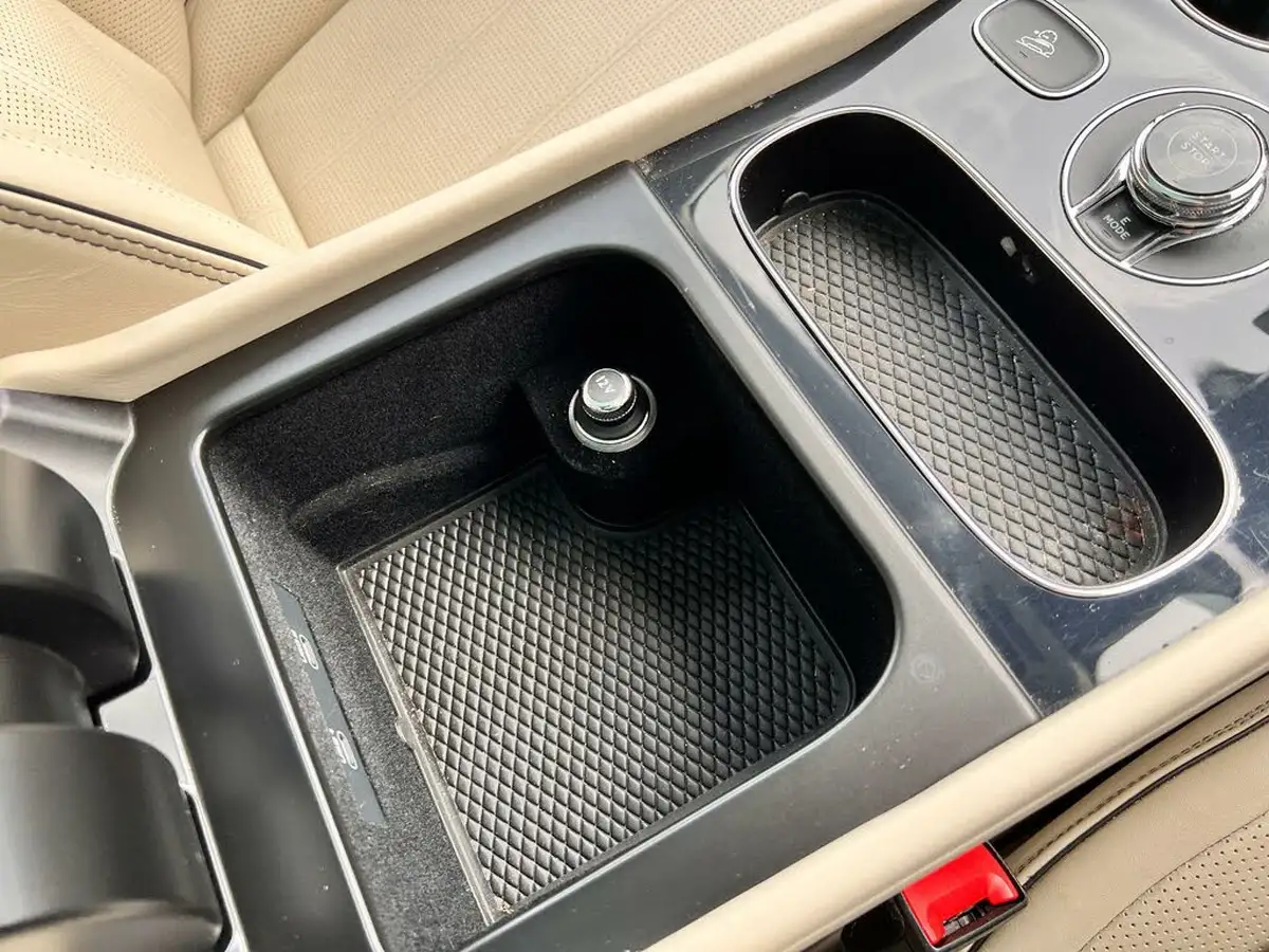 2020-bentley-bentayga-30-hybrid-big-70