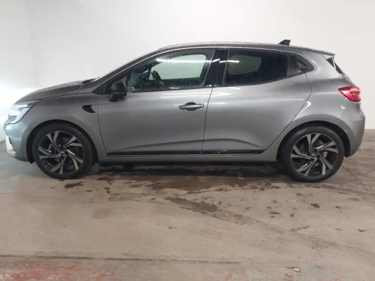 2023-renault-clio-16-engineered-big-3
