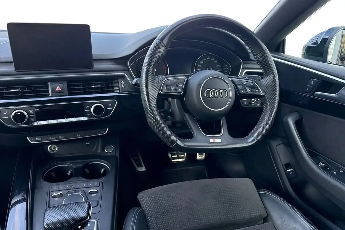 2020-audi-a5-20-35-tfsi-black-edition-coupe-2d-big-16