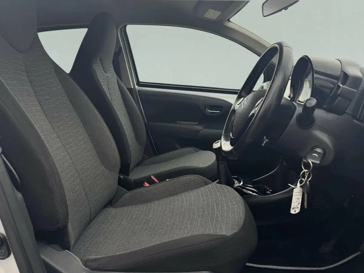 2017-citroen-c1-12-puretech-flair-5d-big-25