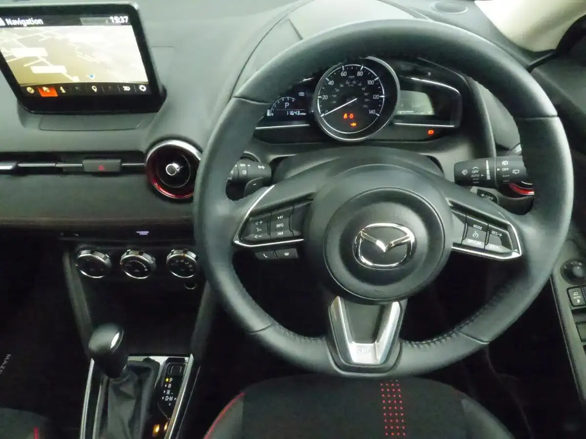 2023-mazda-mazda2-15-skyactiv-g-homura-aka-big-10