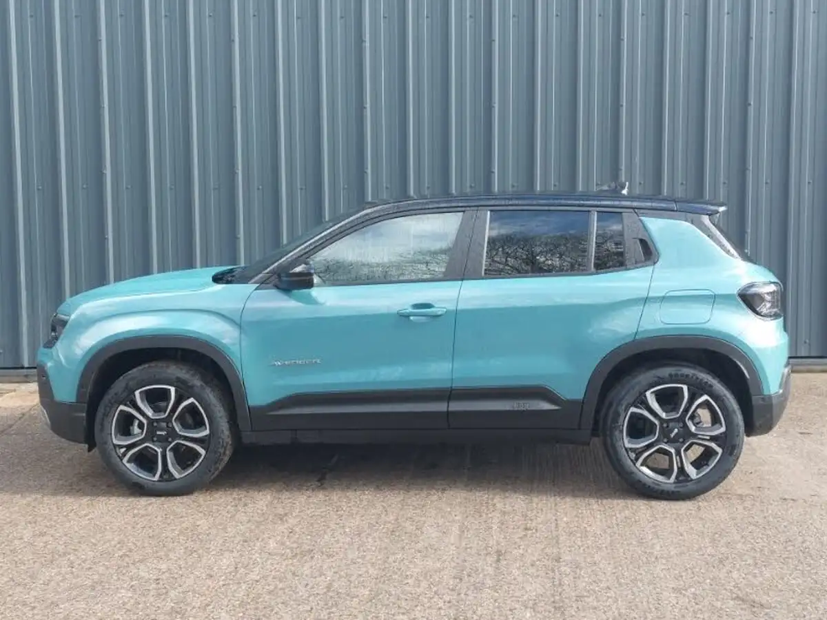 2025-jeep-avenger-12-gse-summit-big-3