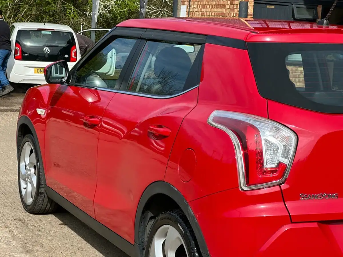 2015-kgm-ssangyong-tivoli-16td-ex-big-22
