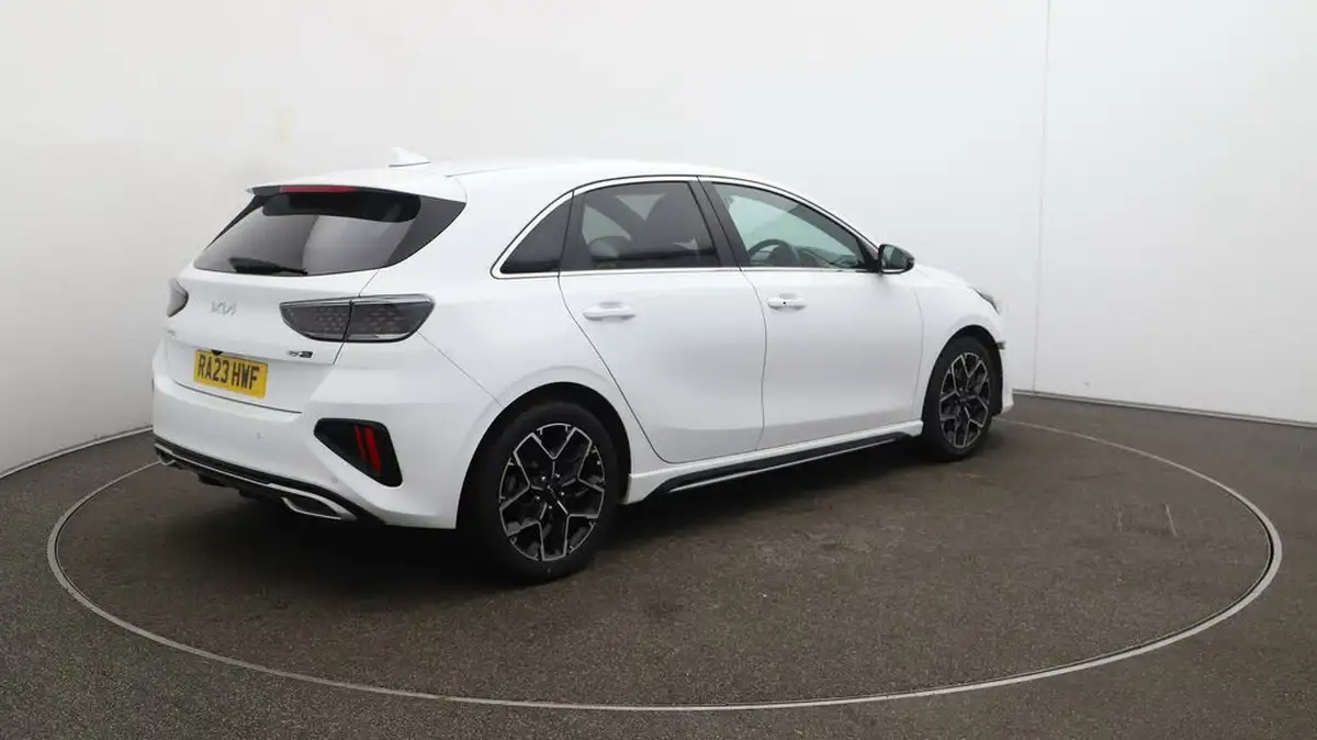 2022-kia-ceed-15-t-gdi-gt-line-big-45