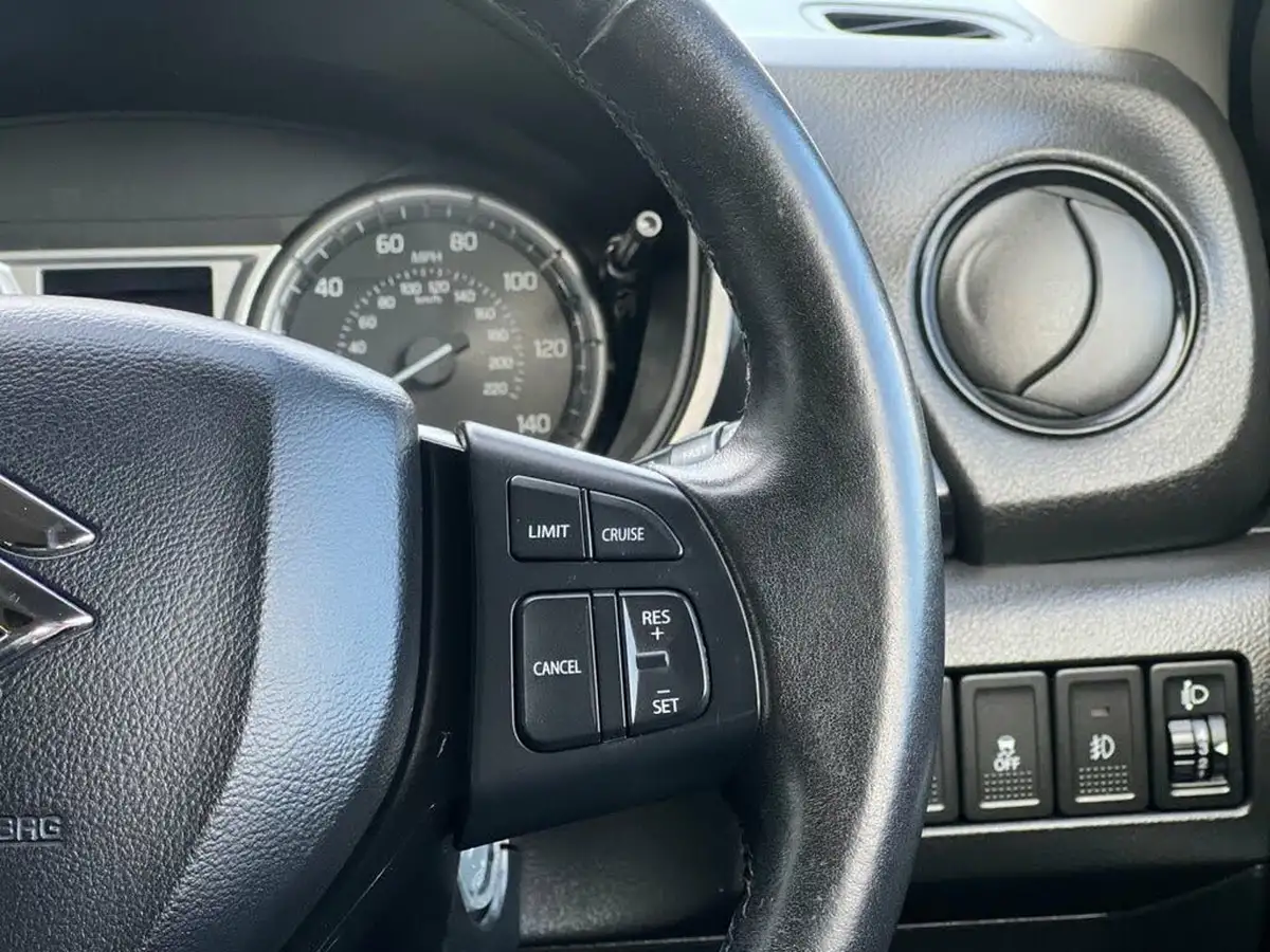 2017-suzuki-vitara-16-kuro-big-22