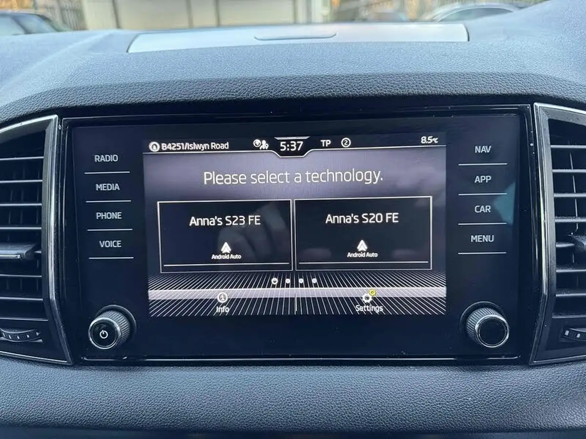 2022-skoda-karoq-15-tsi-se-technology-big-22