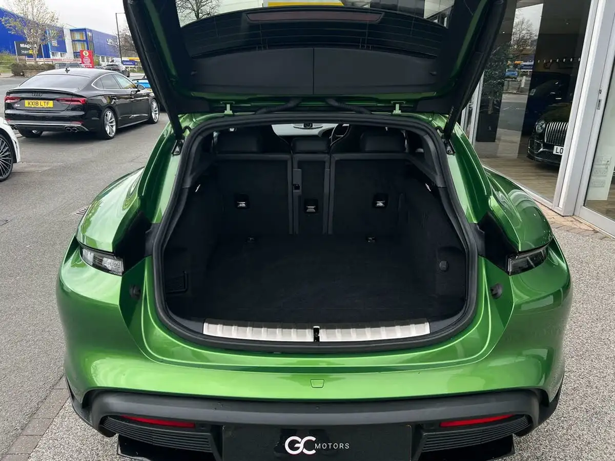 2021-porsche-taycan-e-4s-cross-turismo-awd-big-28