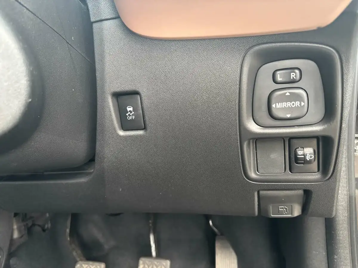 2018-citroen-c1-10-vti-elle-big-47