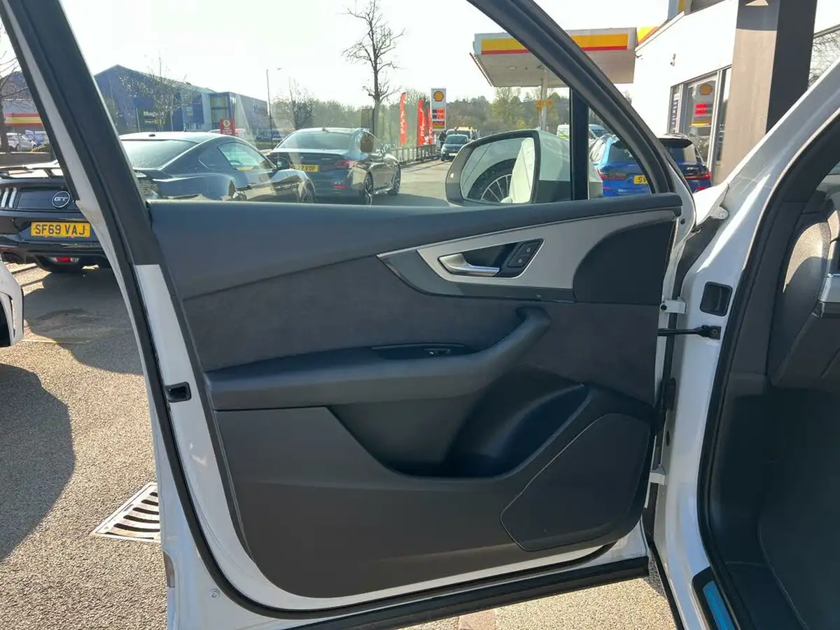 2019-audi-q7-30-50-tdi-s-line-ss-big-57