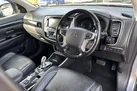 2017-mitsubishi-outlander-20-4hs-phev-5st-small-8