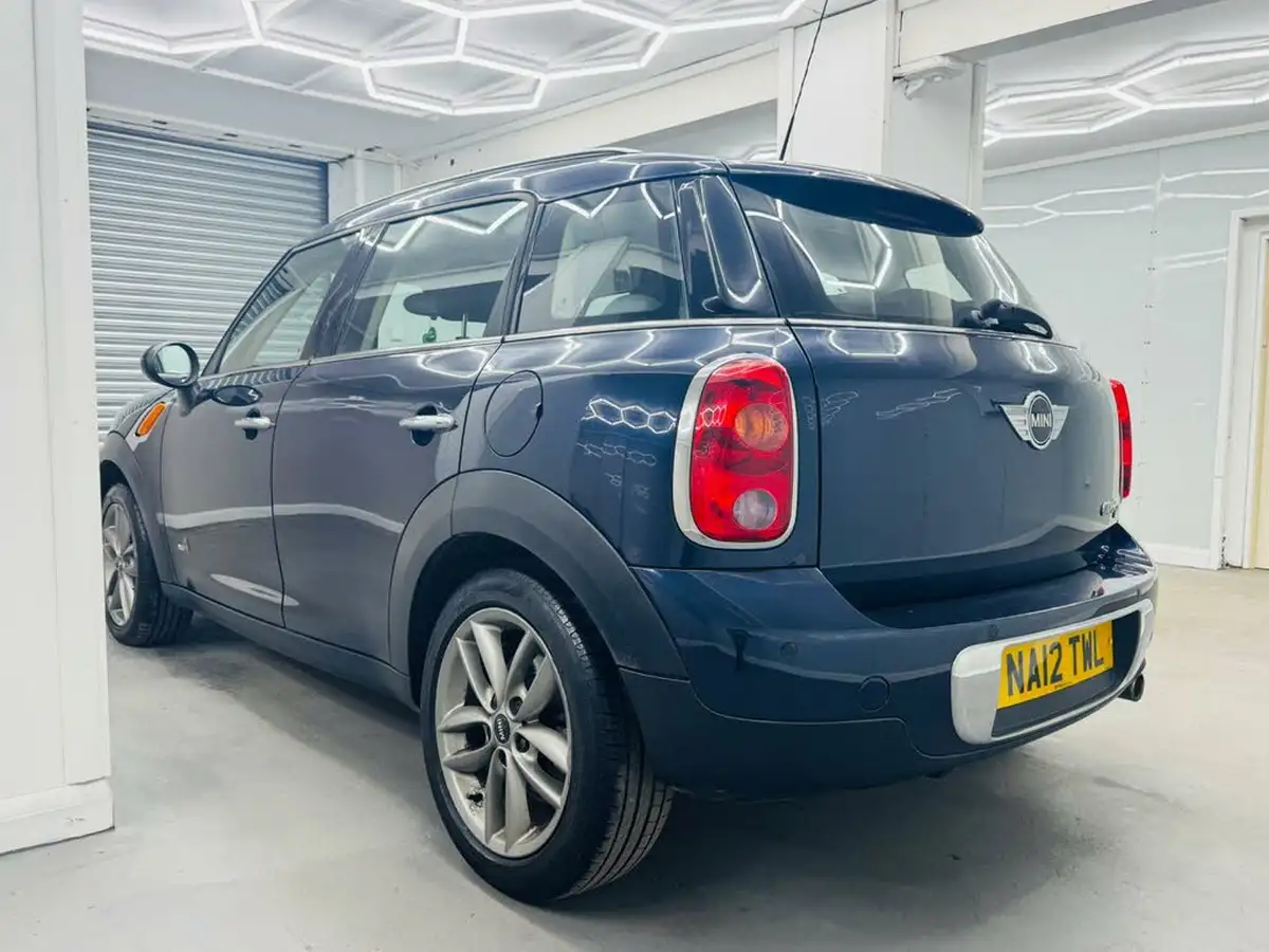 2012-mini-countryman-16td-cooper-big-15