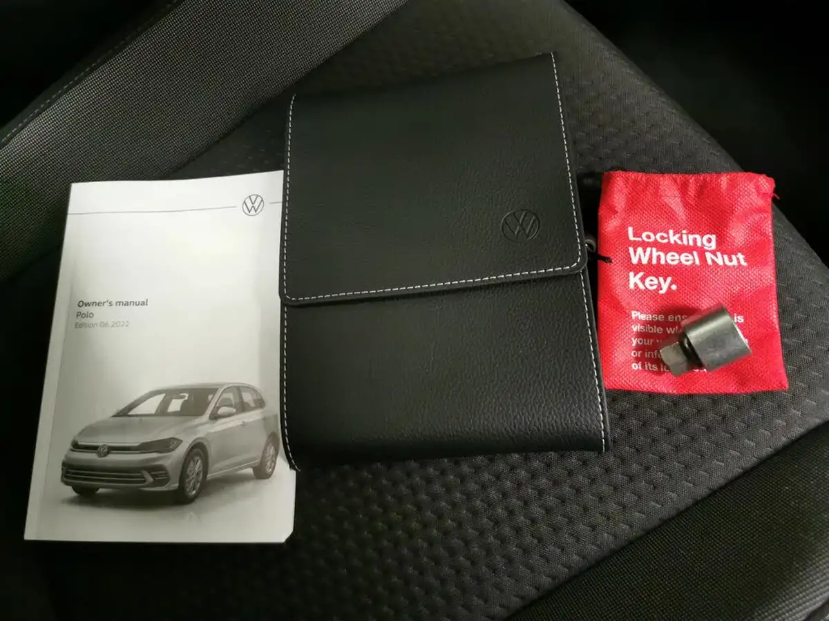 2022-volkswagen-polo-10-life-big-28