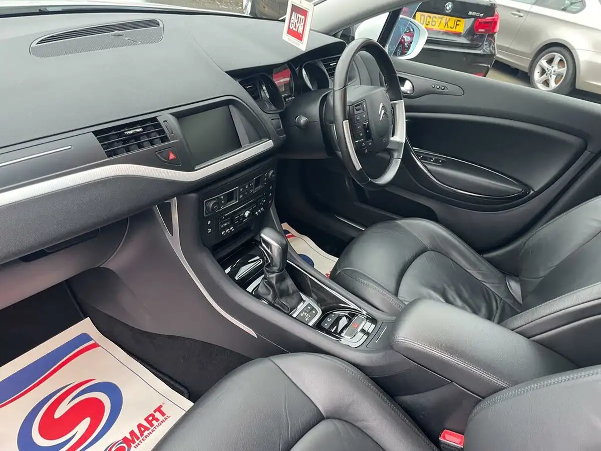 2013-citroen-c5-22hdi-exclusive-200-saloon-4d-big-24