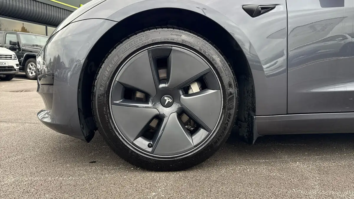 2021-tesla-model-3-e-standard-plus-big-16