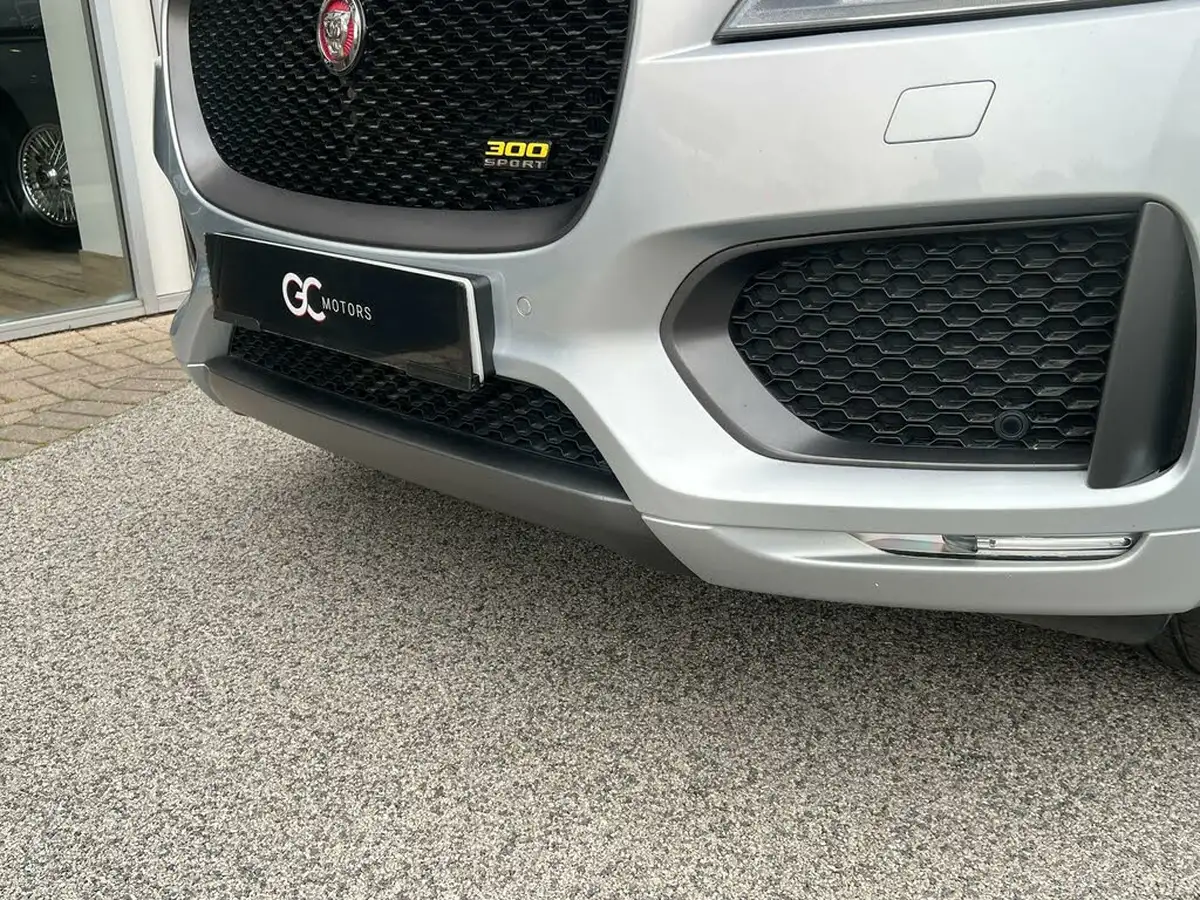 2019-jaguar-f-pace-20i-300-sport-big-70