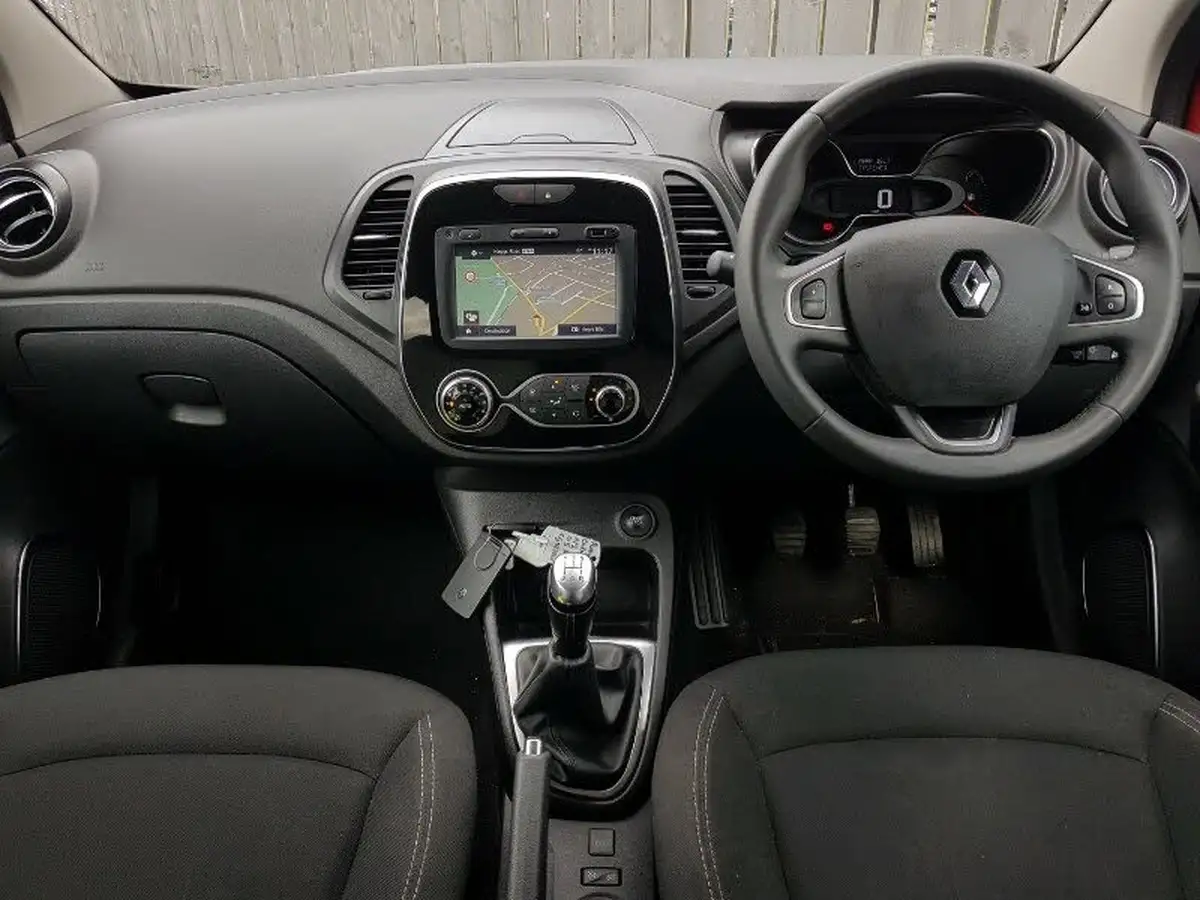 2018-renault-captur-15dci-iconic-big-2