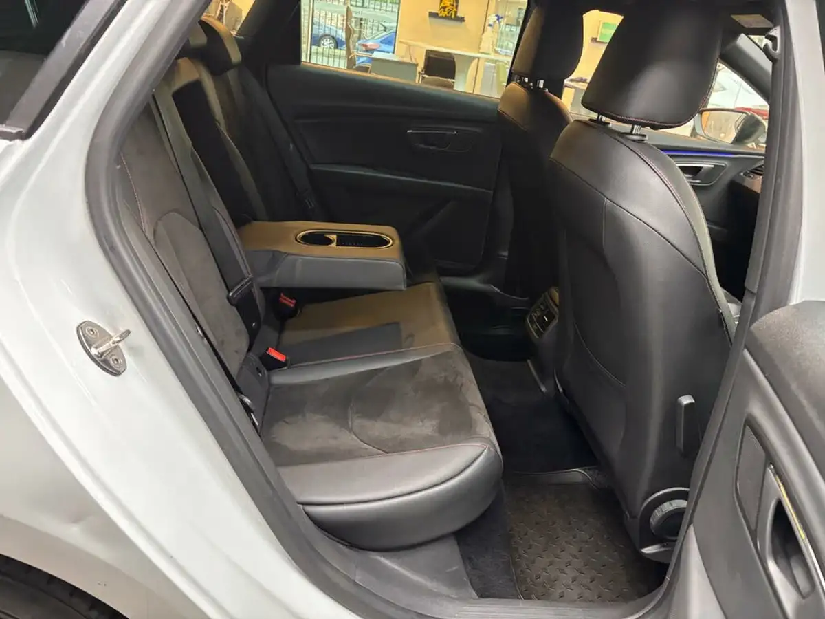 2020-seat-leon-20tdi-fr-black-edition-estate-dsg-big-20