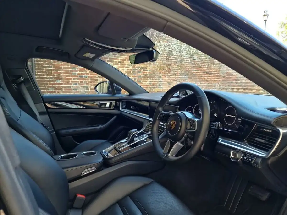 2017-porsche-panamera-30-v6-4-executive-big-7