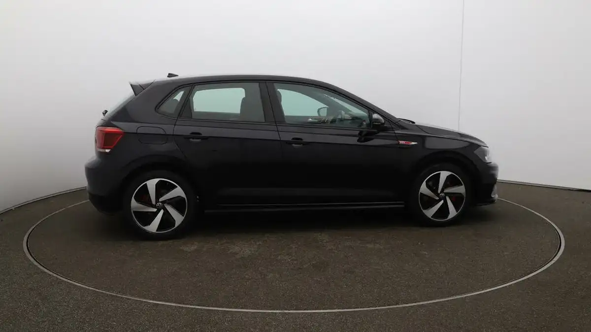 2021-volkswagen-polo-20-tsi-gti-big-8