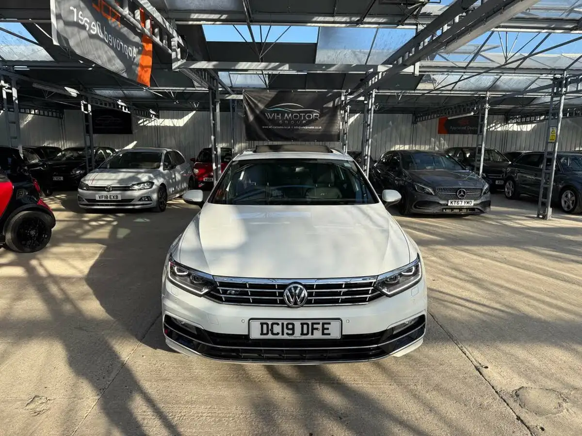 2019-volkswagen-passat-15-tsi-r-line-estate-5d-big-16