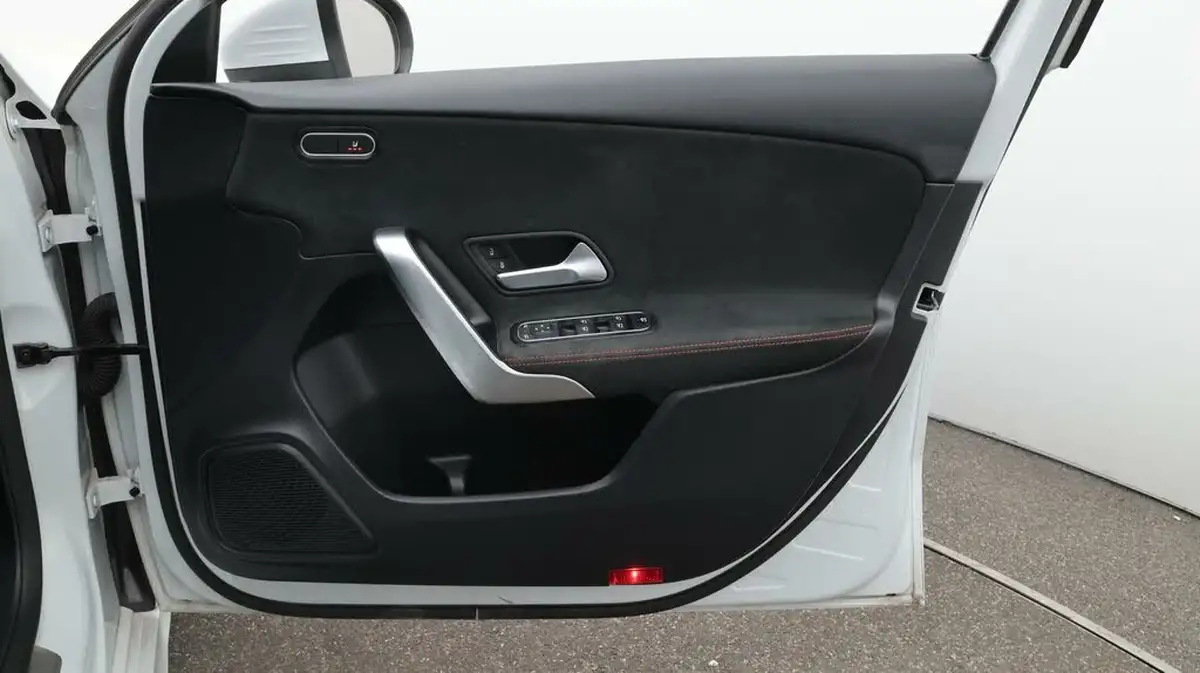 2021-mercedes-benz-a-class-13-a180-amg-line-hatchback-5d-7g-dct-big-15