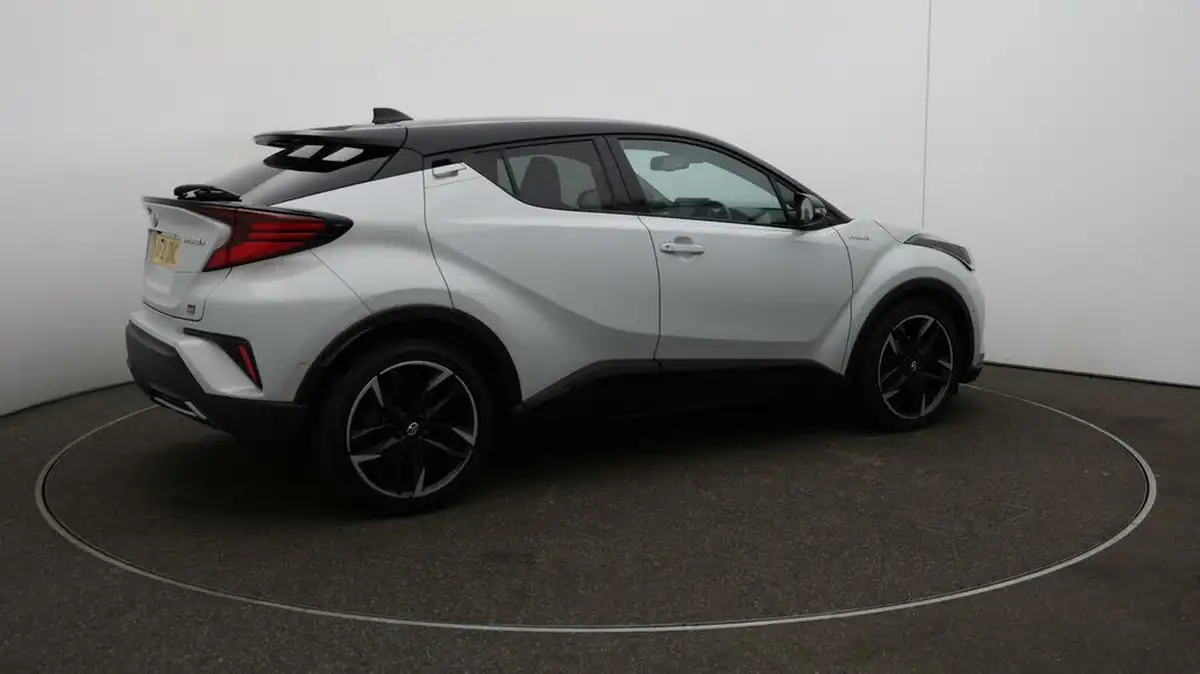 2021-toyota-c-hr-18-vvt-i-gr-sport-big-46