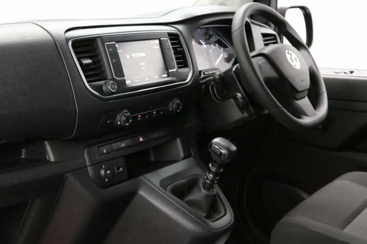 2023-vauxhall-vivaro-15td-2900-l2h1-prime-big-1