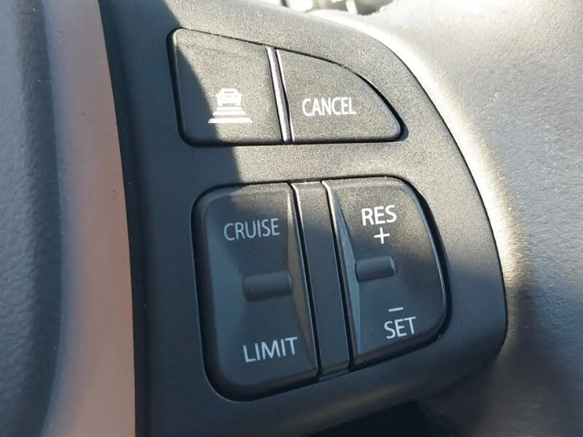 2022-suzuki-vitara-14-boosterjet-sz-t-big-13