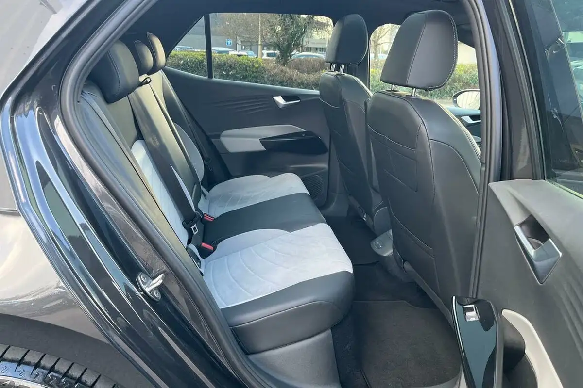 2022-volkswagen-id3-e-family-204ps-performance-big-21