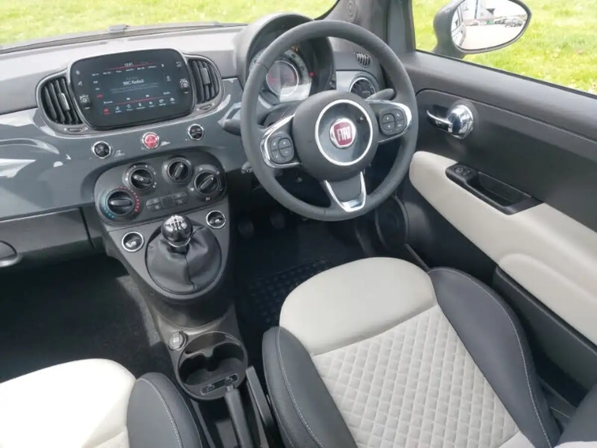 2022-fiat-500-10-dolcevita-big-9