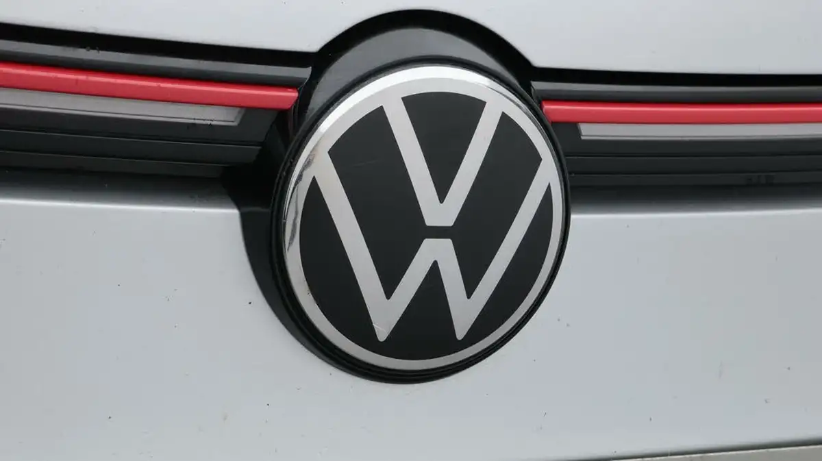 2022-volkswagen-golf-20-tsi-gti-dsg-big-23
