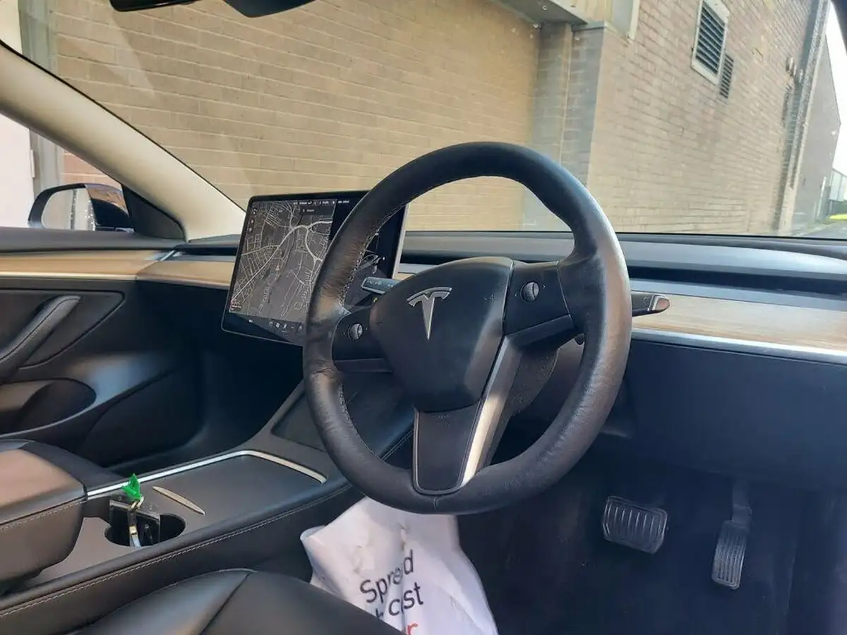 2021-tesla-model-3-e-long-range-4x4-big-12