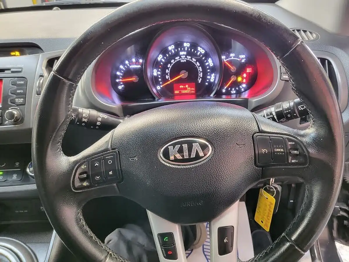 2012-kia-sportage-17td-2-big-9
