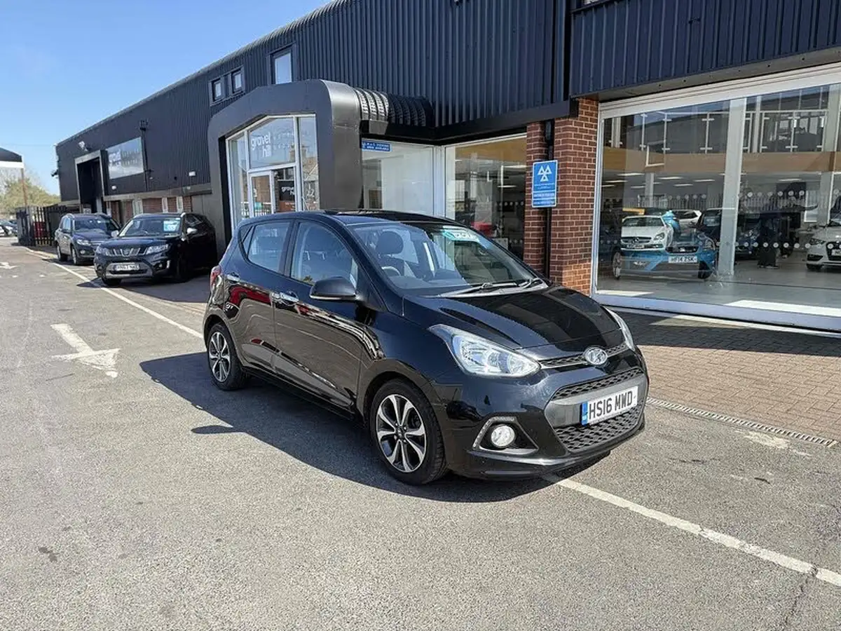2016-hyundai-i10-12-premium-se-big-0