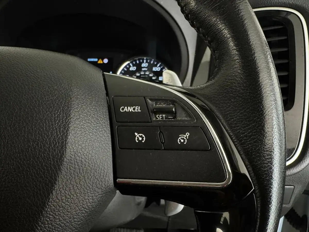 2019-mitsubishi-outlander-20-exceed-big-26