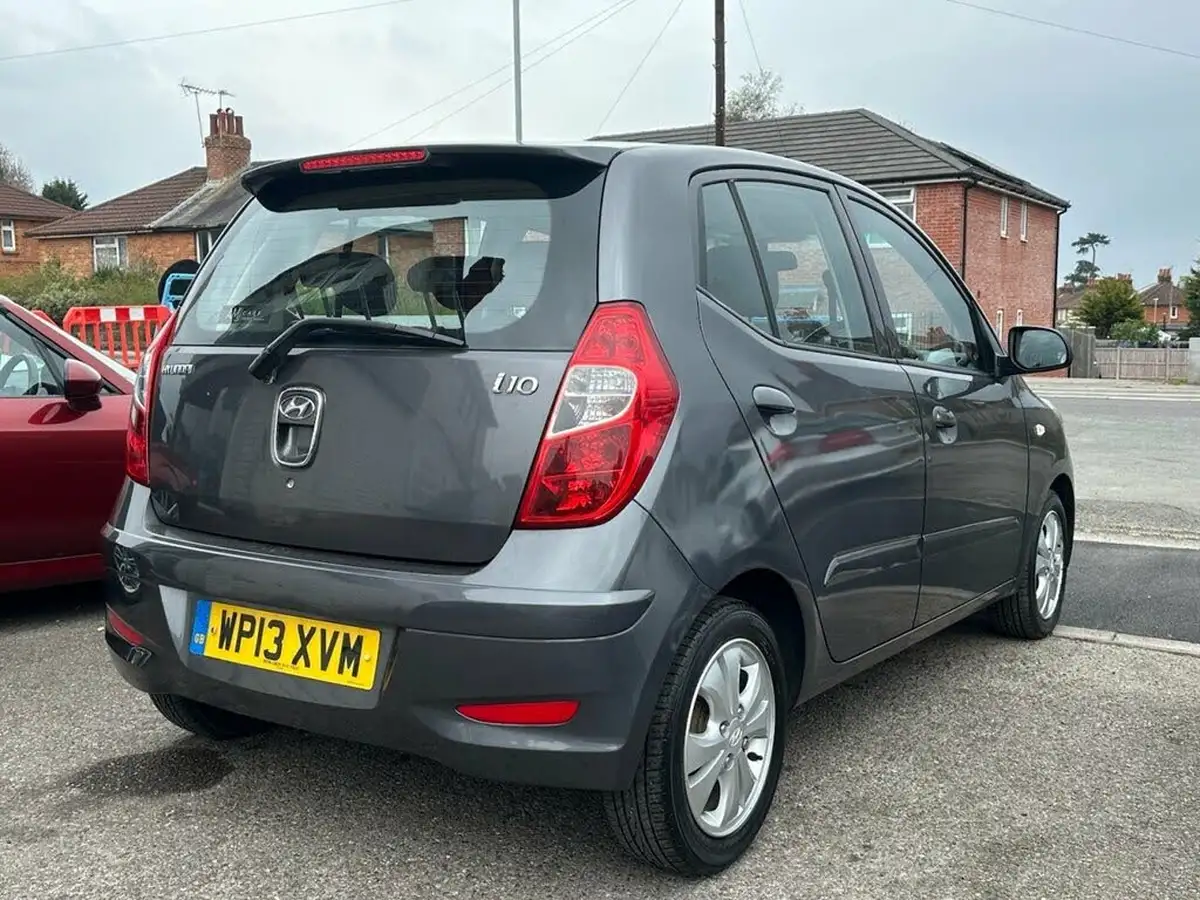 2013-hyundai-i10-12-style-big-3